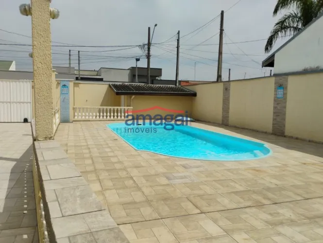 Linda edícula com piscina para locação