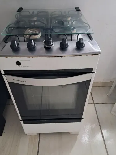 Vendo fogão 4 bocas Brastemp Elétrico