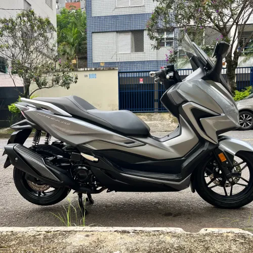 Honda Forza 350 impecável novíssima único dono