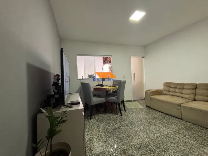Casa de 2 quartos, 8 vagas de garagem, Bairro Aparecida, Belo Horizonte/MG