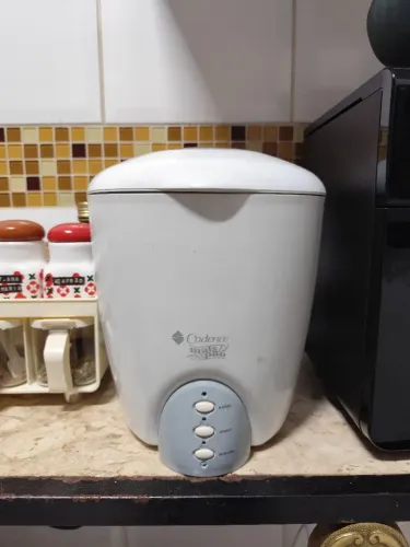 Máquina de fazer pão Cadence