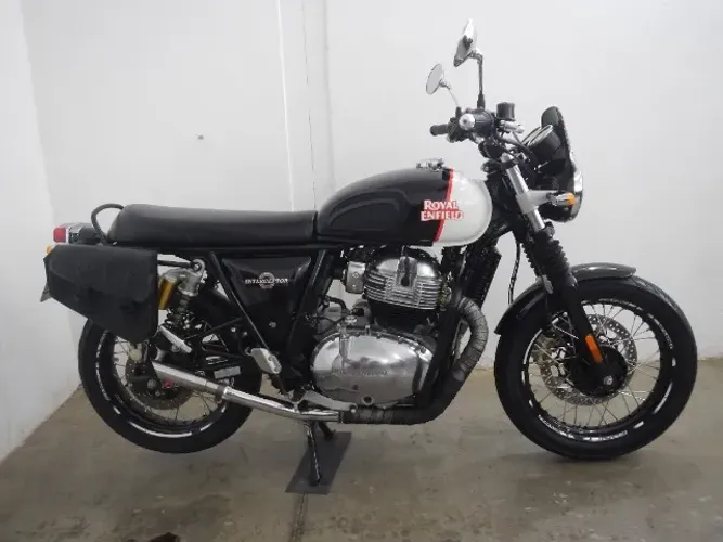 ROYAL ENFIELD INTERCEPTOR 650 - 7000 KM - COM ACESSÓRIOS !