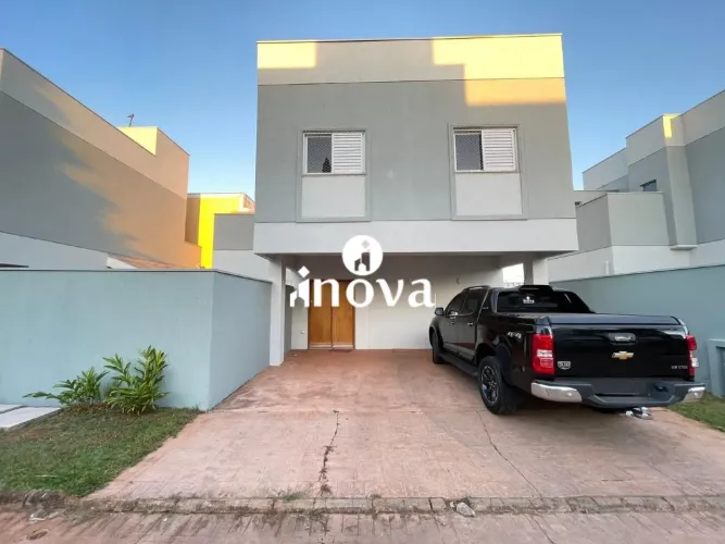 Casa a venda, Bairro Mercês, Condomínio Le Parc