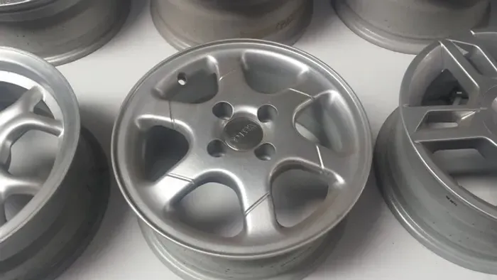 Roda aro 14 Fiat marea turbo prata jogo 4x98 novas