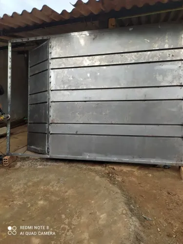 Fábricaçao por encomenda venda e reforma .Portão de segurança em metal 