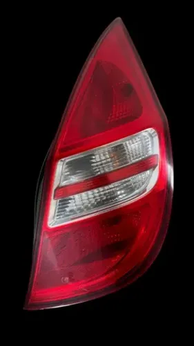 lanterna direita i30