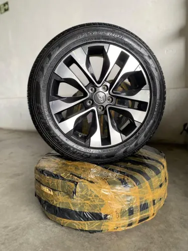 Jogo de Rodas do Tiggo 5X TXS Sport aro 18 obs : ( pneus já estão para troca )