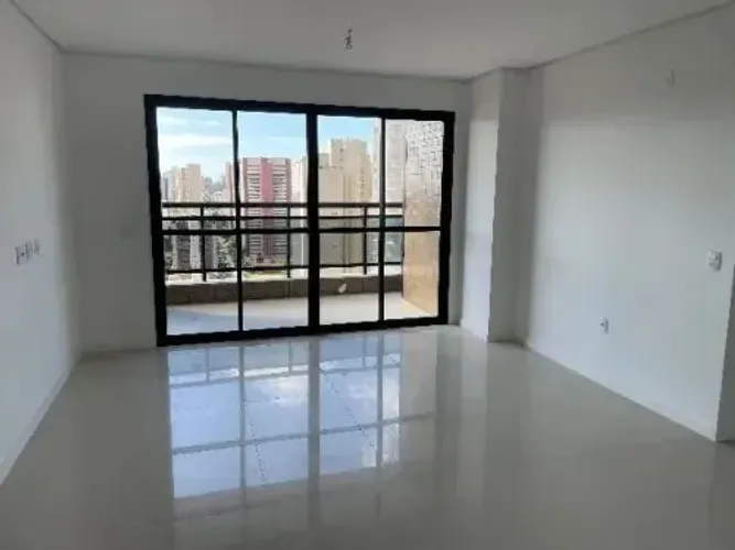 107m2 vaga cabem 4carros Cocó liga 9 8 7 4 8 3 1 0 8 Diego9989f oportunidade soul