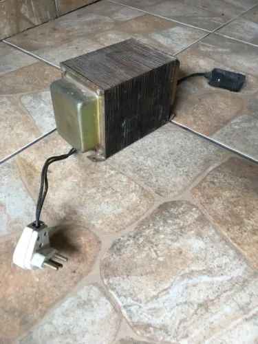 Trafo 110 pra 220w bom estado