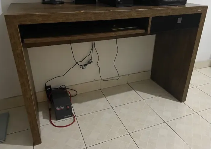 Vendo mesa de computador 100% MDF Dalla Costa 