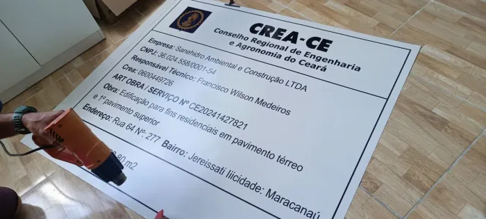 Placa de obra do CREA em Fortaleza