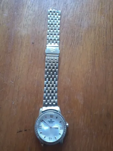 Relógio Champion Feminino com Detalhes em Strass