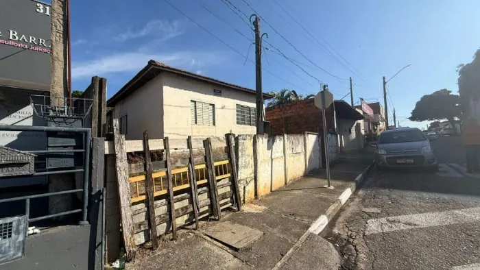 Casa Comercial à venda em Iperó