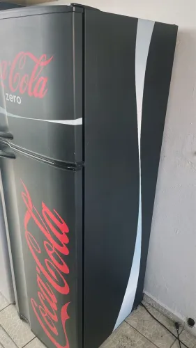 Geladeira coca cola