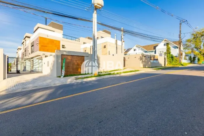 SOBRADO TRIPLEX NO PILARZINHO