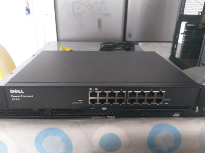 Switch Dell PowerConnect 2716 (Sem fonte interna)