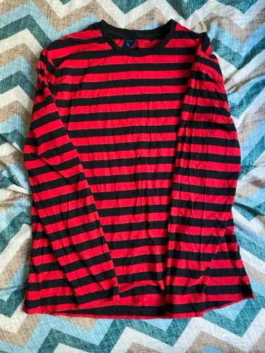 Camiseta listrada manga longa importada