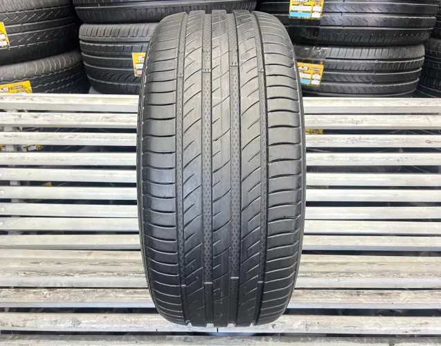 Pneu 245/45/19 Delinte DS2 / Pneu 245/45R19