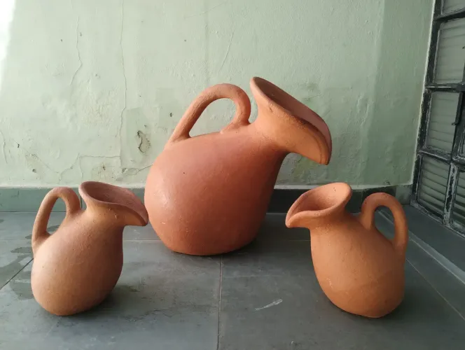 Conjunto de vasos de cerâmica para jardim