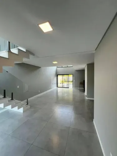 Condominio Fechado - Casa 3 Dormitorios (suites), 235 m², Varanda Gourmet, Piscina, Vista