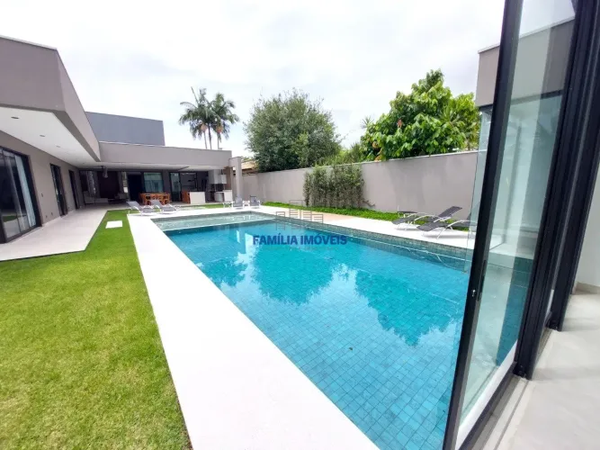 Casa à venda nova 5 suítes piscina sauna Jardim Acapulco Guarujá
