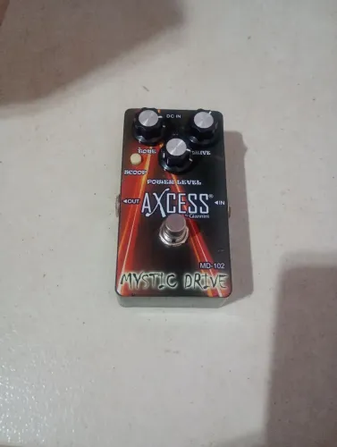 Pedal axcess mystic drive para guitarra