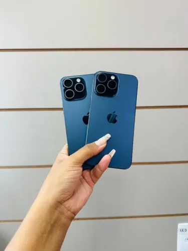 iPhone 15 pro max azul