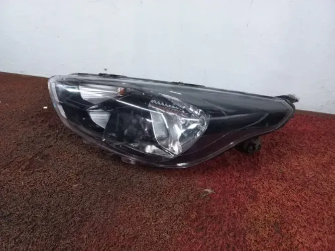 FAROL FORD KA 2015