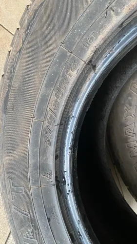 Pneu 275 / 65 / R18