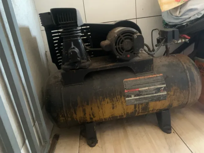 COMPRESSOR DE AR PROFISSIONAL