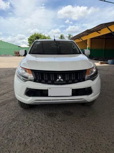 Mitsubishi L200 Tri. Outd. GLX 2.4 CD 4X4 Die. MEC 2022