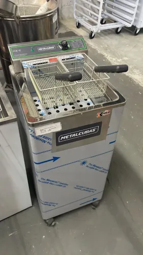 Fritadeira zona fria 15l 5.000w (Ester)