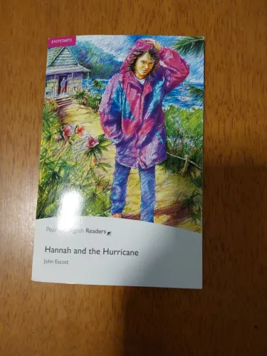 Livro de Inglês "Hannah and the Hurricane" - livro c/ cd - seminovo