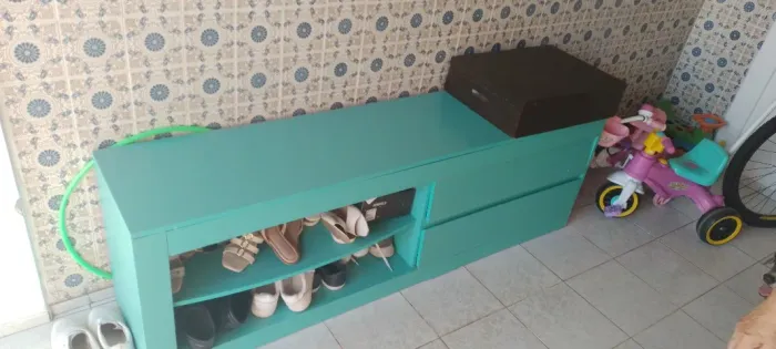 Oportunidade, rack verde com sapateira embutida!  ...\(*¨-¨*)/.......\(º¨-¨º)/...