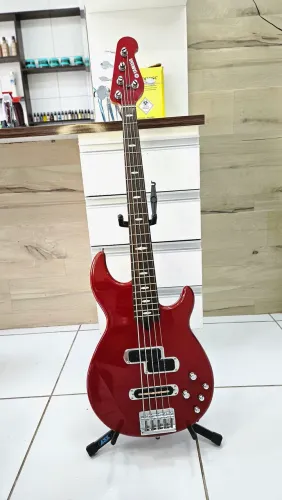 baixo yamaha BB615