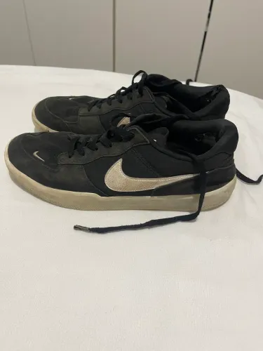 Tenis Nike SB force 58 preto e branco