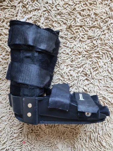 Bota Ortopédica Imobilizadora ótimo estado TAM: P veste 37/38