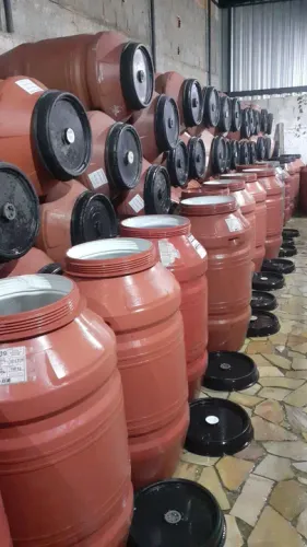 Bombona plástica 240 litros de água tambor bocão Bangu