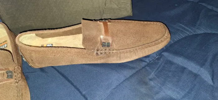 Mocassim original marca. Laroche. Camurça. Cor. Café 