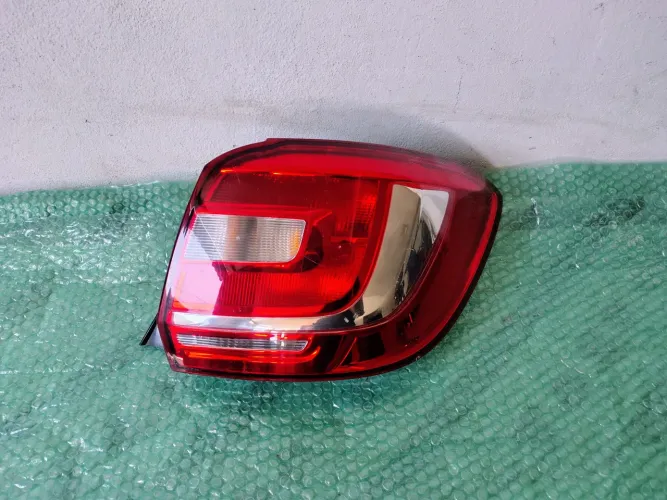 Lanterna Traseira direita Renault Sandero 2015 a 2019 original 