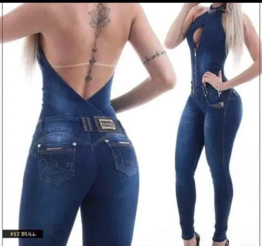 Vendo usado 1 única vez ele é lindo, ele custou 770 está no plástico ainda os botão