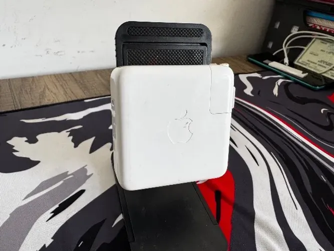 Carregador Apple 61W Original (MacBook Pro/Air, iPad, iPhone...) - Perfeito Estado + Nota!