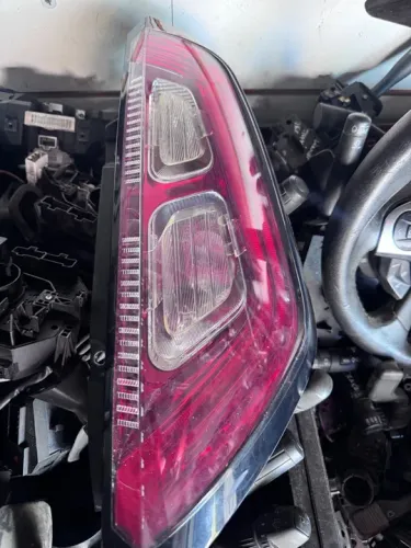 Lanterna Traseira fiat Punto de led 