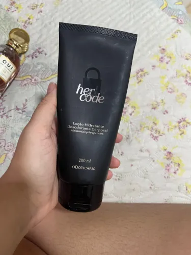 Perfume Oui e Hidratante Her Code