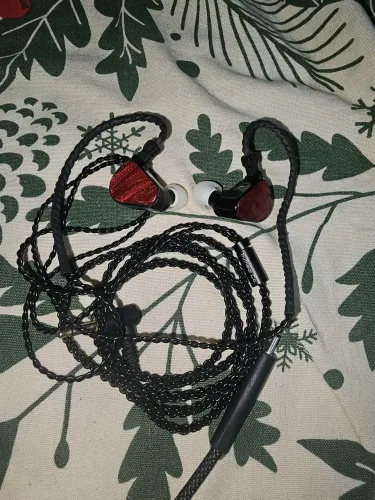 Fone de ouvido Truthear Crinacle Zero Red