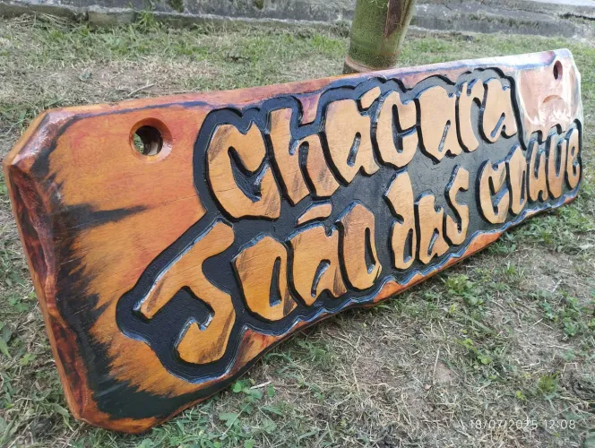 Placa Decorativa Entalhada em alto relevo no tamanho 95x30x4cm