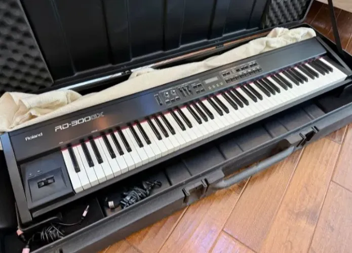 Roland RD 300 GX impecável oportunidade.