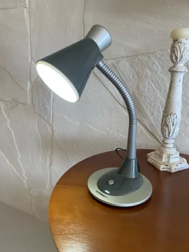 Luminária de mesa para escritório 