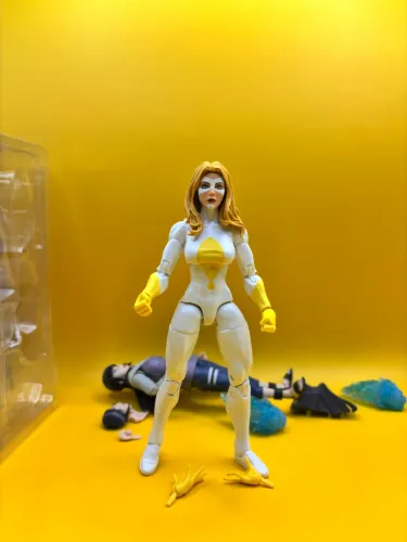 Marvel Legends Moonstone