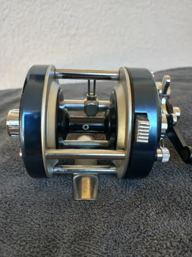 Carretilha de pesca daiwa milionaire 3h